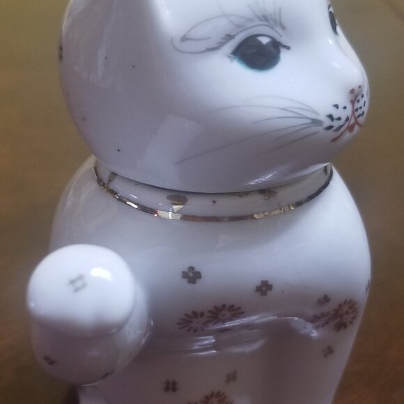 Vintage TEAPOT LUCKY KITTY porcelain white w flowers - Picture 8 of 8